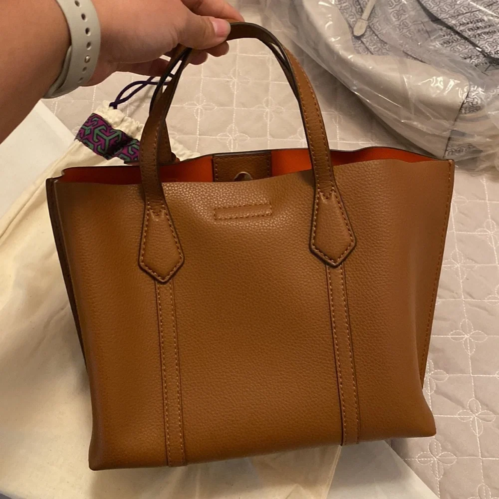Tory Burch - used 2x only - Picture 4 of 4